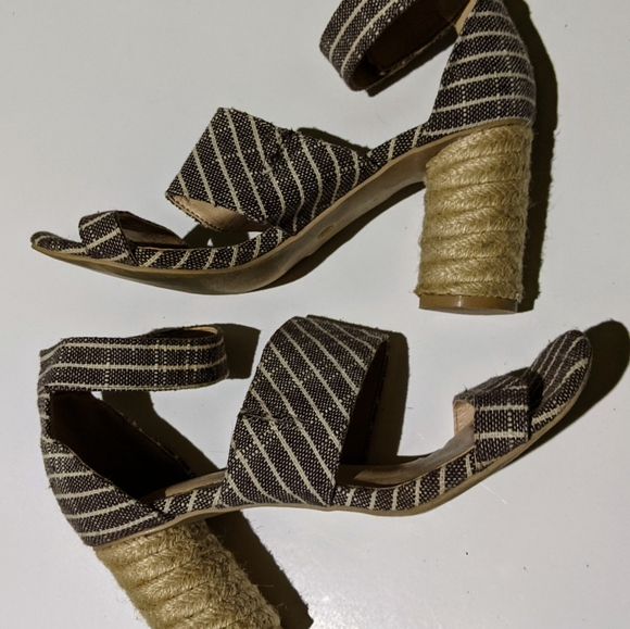 Heels - Picture 2 of 5